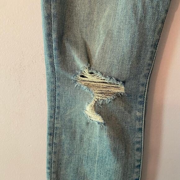 Mother Women's size 27 The Stunner Ankle Fray in Dreamer Distressed Button Fly - Picture 6 of 15